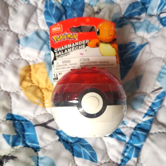 Pokémon Charmander Poké Ball - Picture 1 of 5
